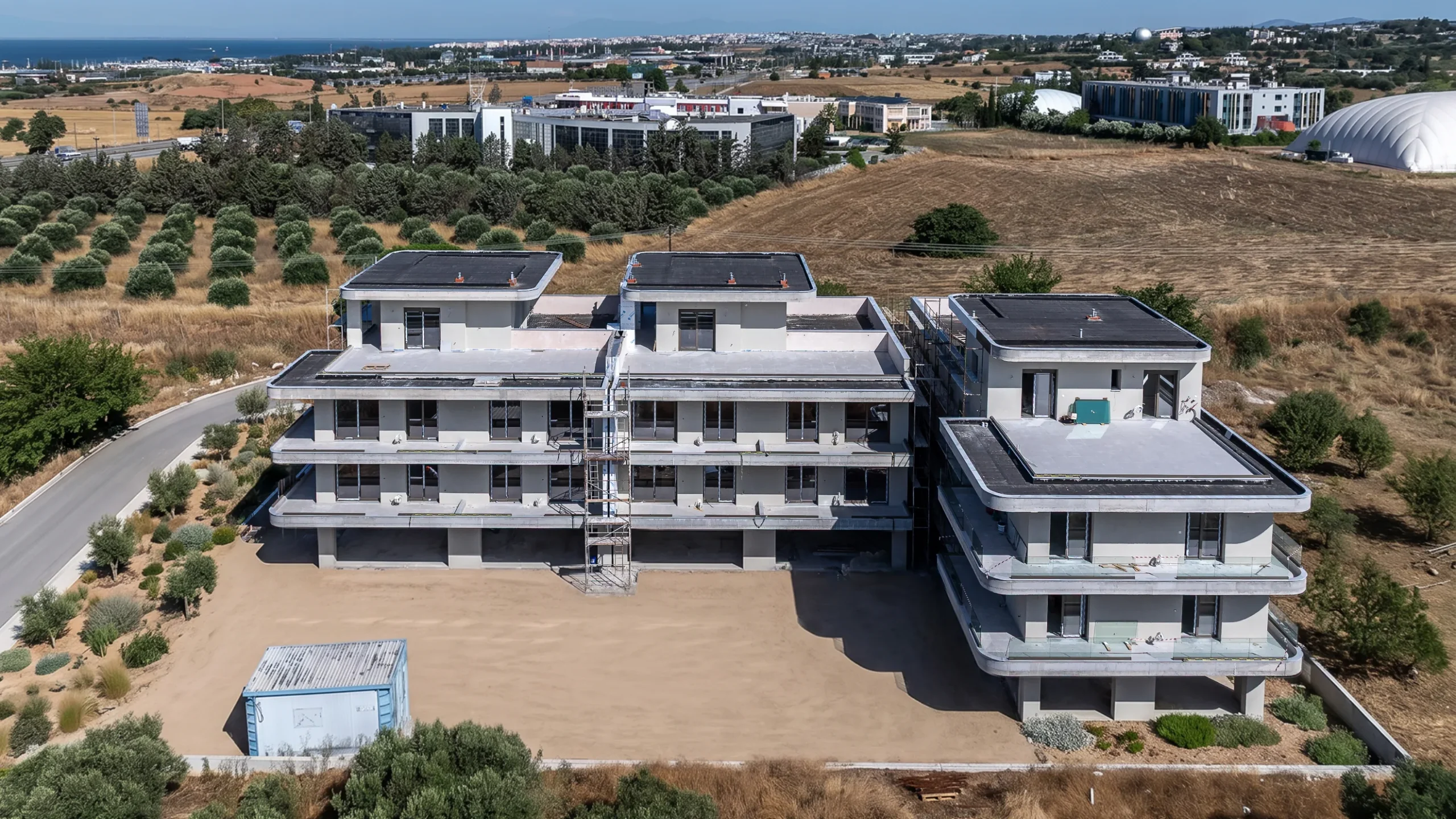 Αεροφωτογραφία της οικοδομής υπό κατασκευή.